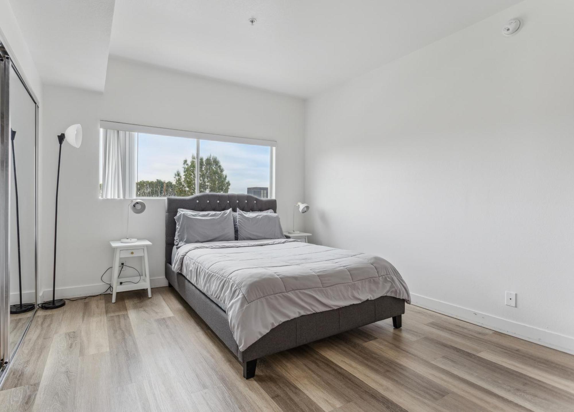 One Bedroom Remodeled Unit Aparthotel *