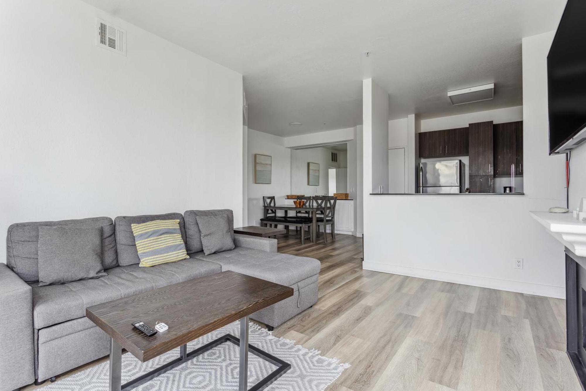 One Bedroom Remodeled Unit Los Angeles