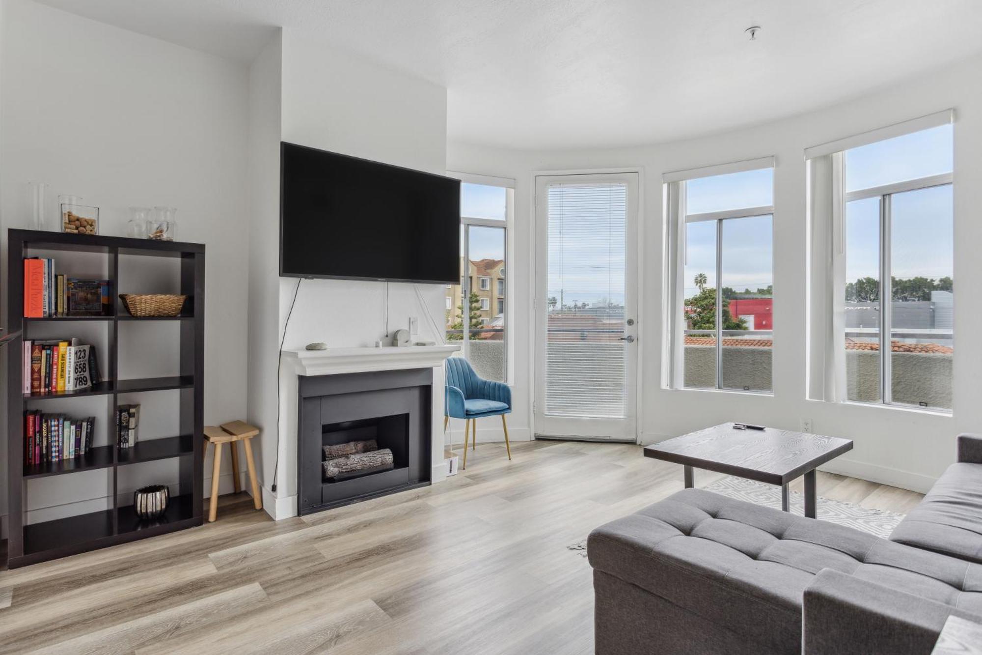 One Bedroom Remodeled Unit Aparthotel Los Angeles