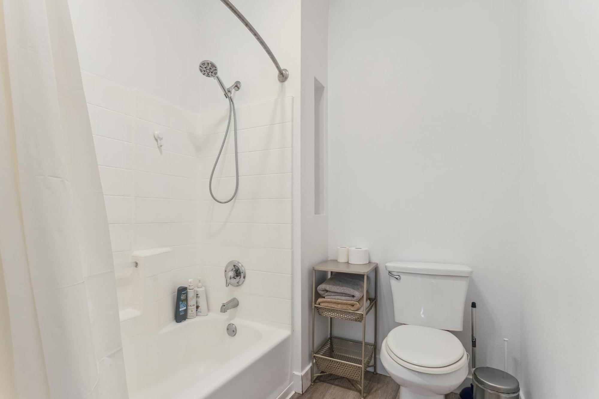 Aparthotel One Bedroom Remodeled Unit Los Angeles